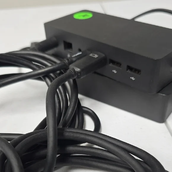 Microsoft Black Multi-Port USB & Ethernet Docking Hub